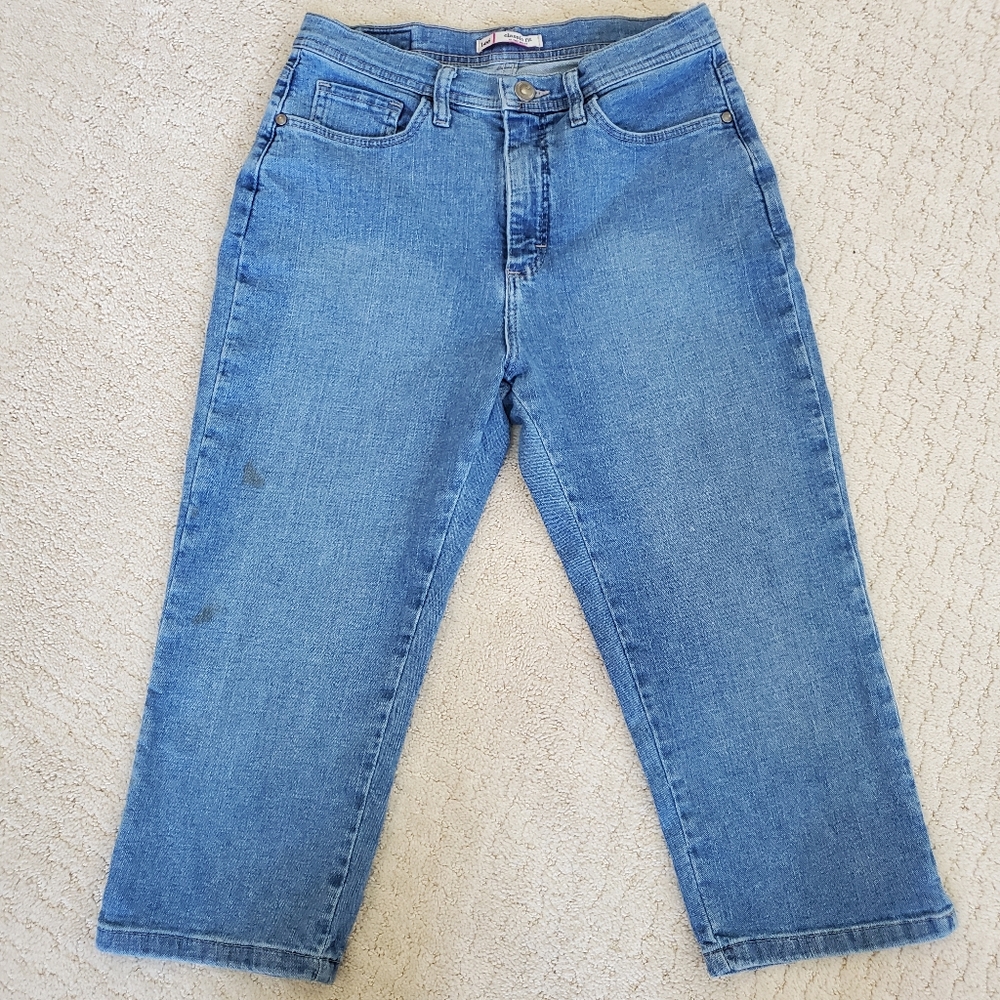 Women's Lee Classic Fit Capris Jeans